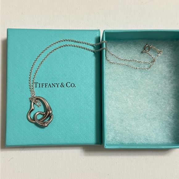 Tiffany & Co.Sterling Silver 925 Double Heart Necklace 16’ Elsa Peretti w/box - Picture 16 of 17